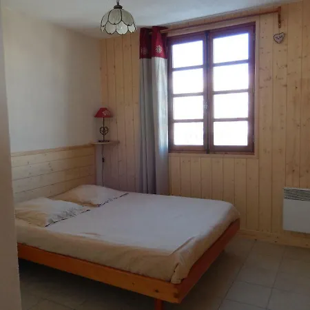 Les Serintes Apartment *